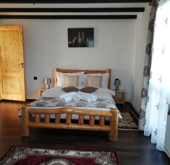 پانسیون Elder Villa