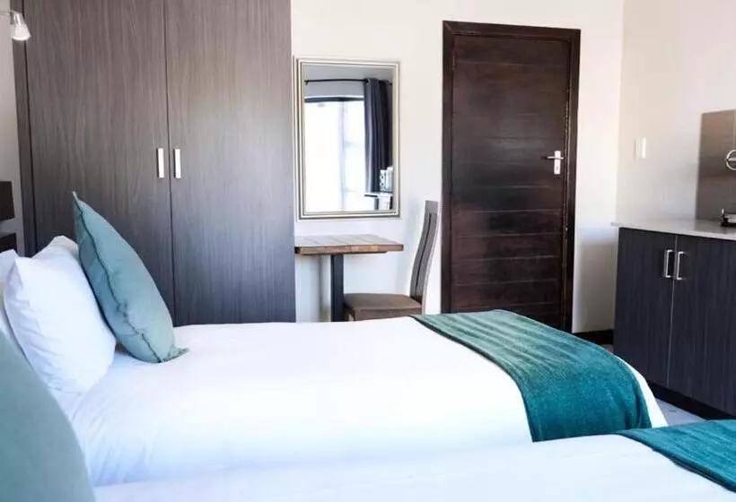 پانسیون Nahoon Eco Lodge On Mackenzie