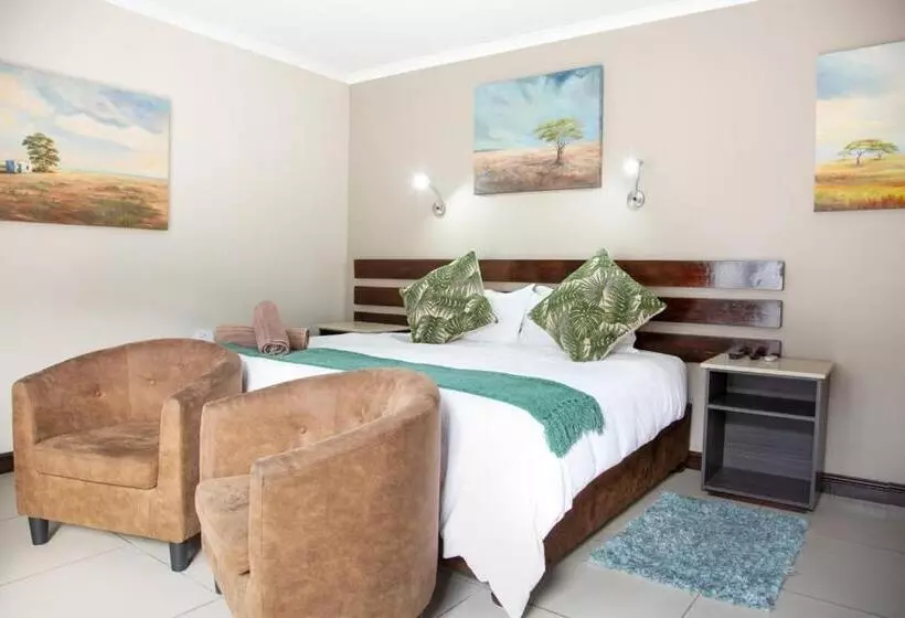 پانسیون Nahoon Eco Lodge On Mackenzie