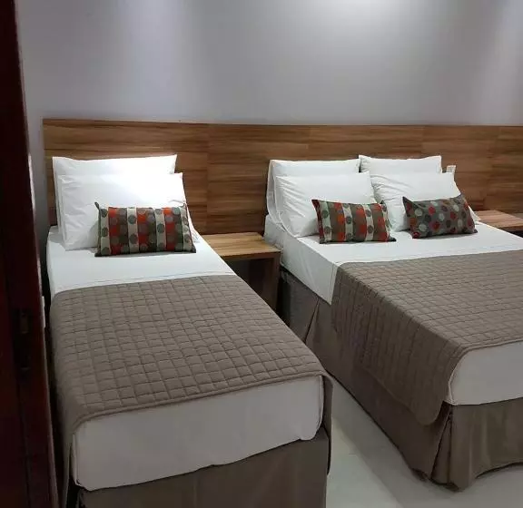 ペンション Pousada La Portella