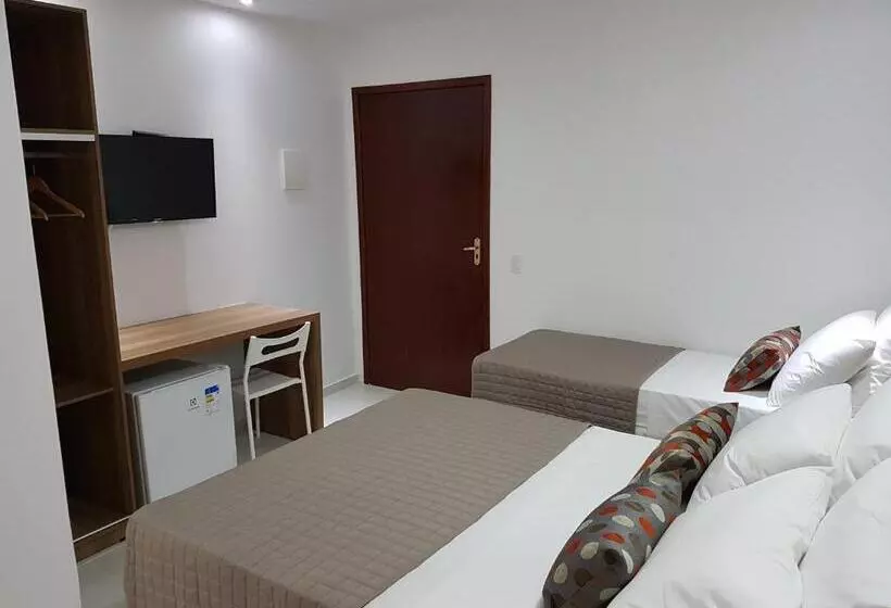 ペンション Pousada La Portella