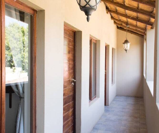 膳宿费 The Three Countries Estate