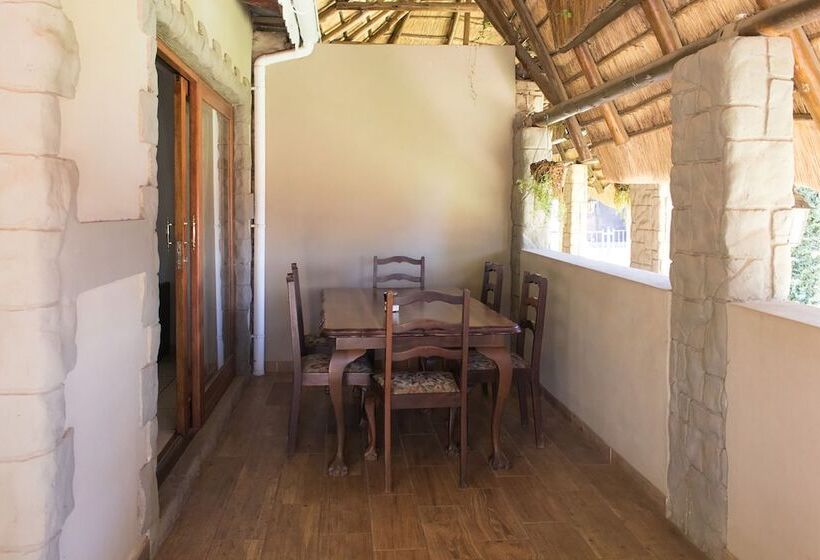 膳宿费 The Three Countries Estate