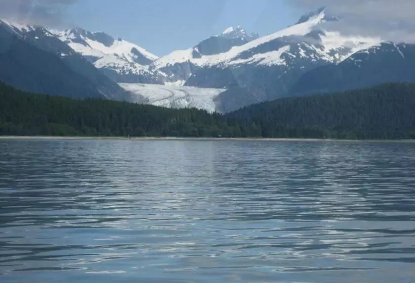 Alaska Chalet Bed & Breakfast