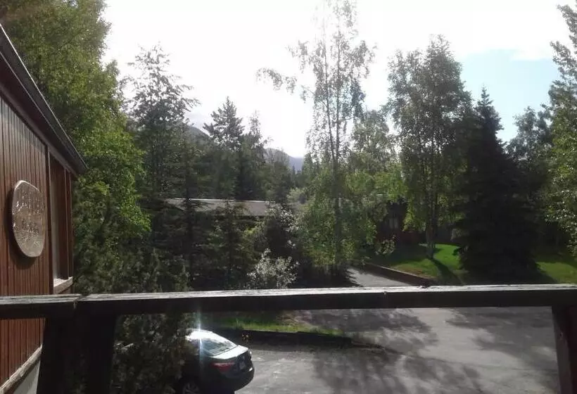 Alaska Chalet Bed & Breakfast