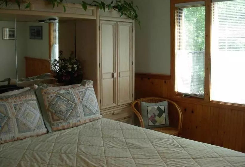 Alaska Chalet Bed & Breakfast