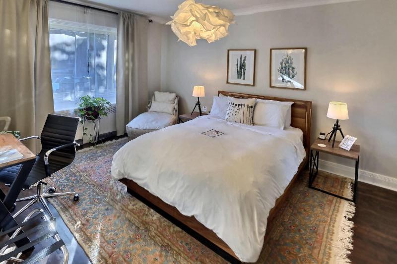 پانسیون Gite Du Survenant Montreal