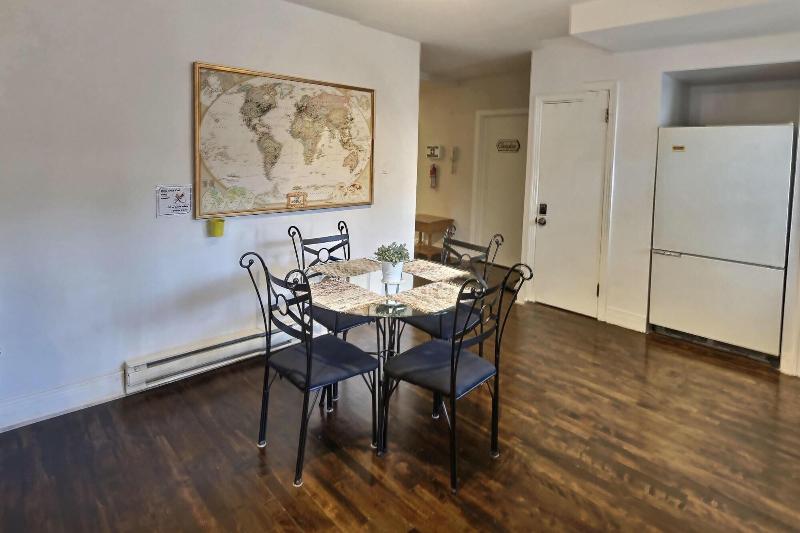 پانسیون Gite Du Survenant Montreal