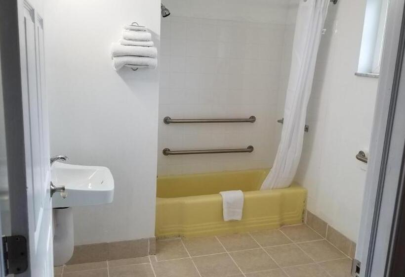 فندق على الطريق Budget Inn Breezewood