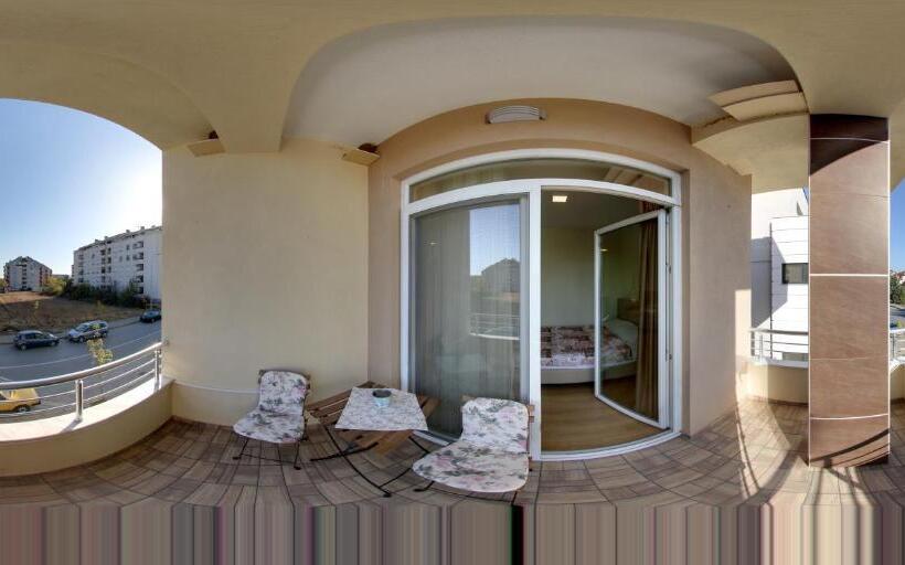 پانسیون Apartments Lotus