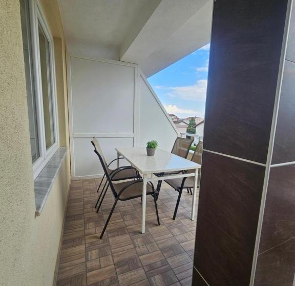 پانسیون Apartments Lotus