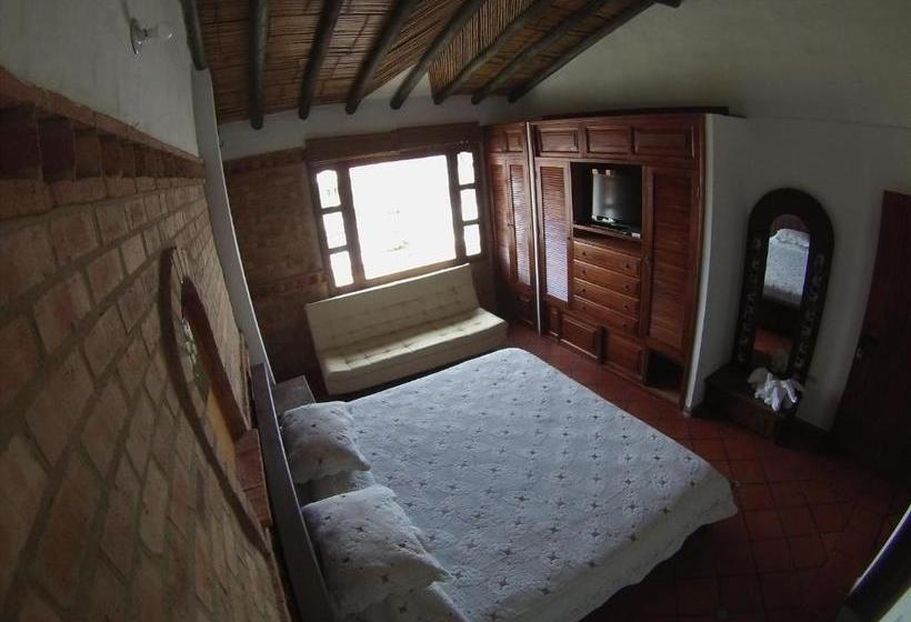 ユースホステル Apartahotel Villa Rosita