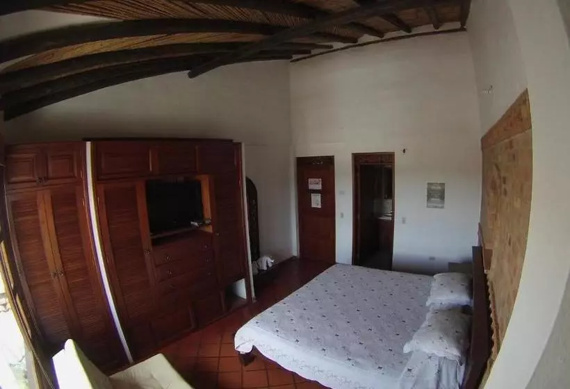 ユースホステル Apartahotel Villa Rosita
