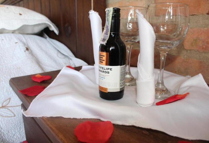 ユースホステル Apartahotel Villa Rosita