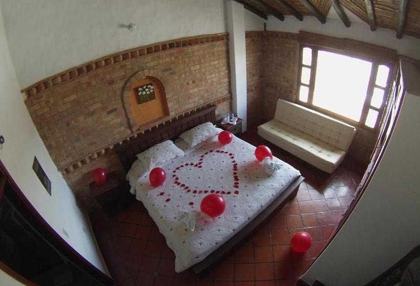 ユースホステル Apartahotel Villa Rosita