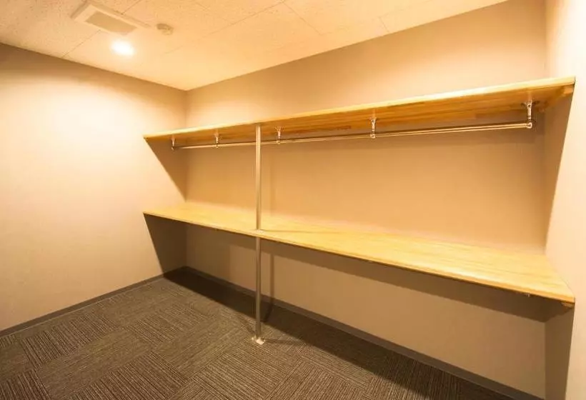 カプセルホテル The Beehive