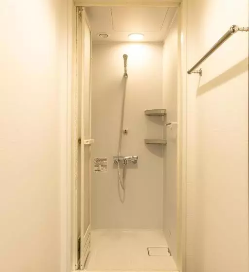 カプセルホテル The Beehive