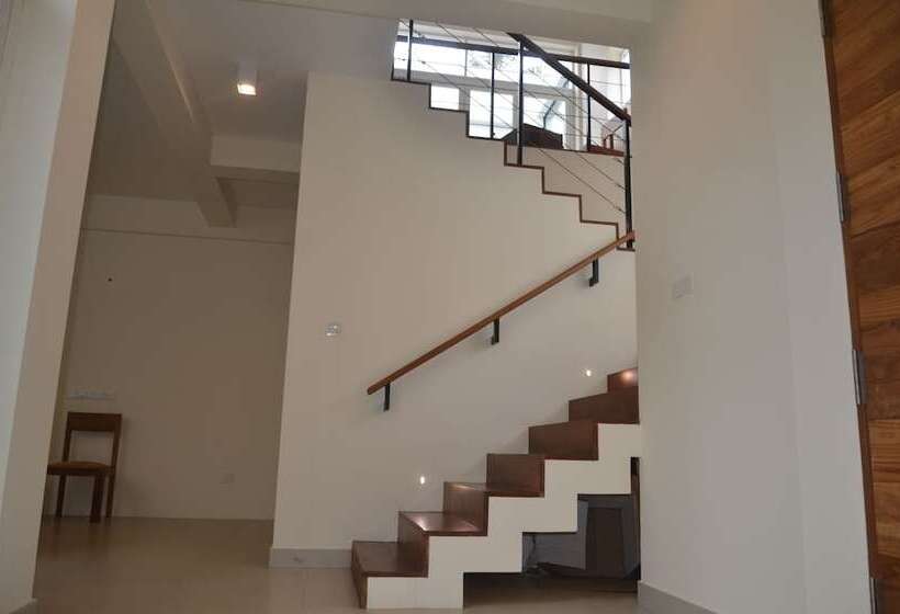 بنسيون Anchorage Villa