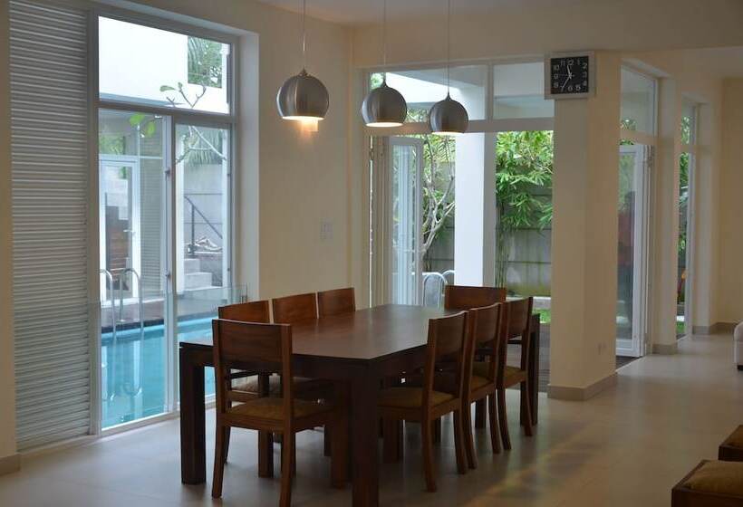 بنسيون Anchorage Villa