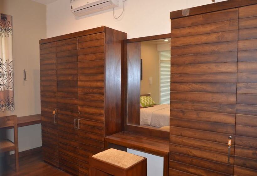 بنسيون Anchorage Villa