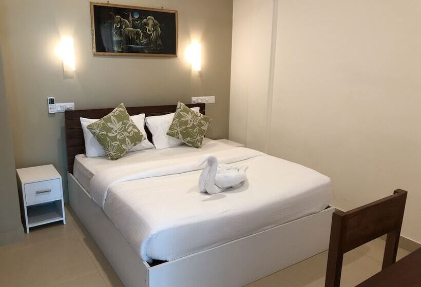 بنسيون Anchorage Villa