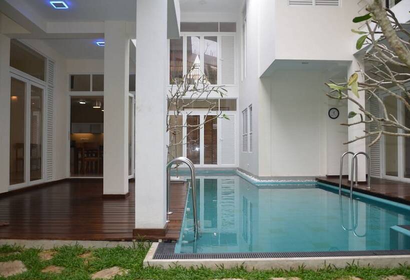 بنسيون Anchorage Villa