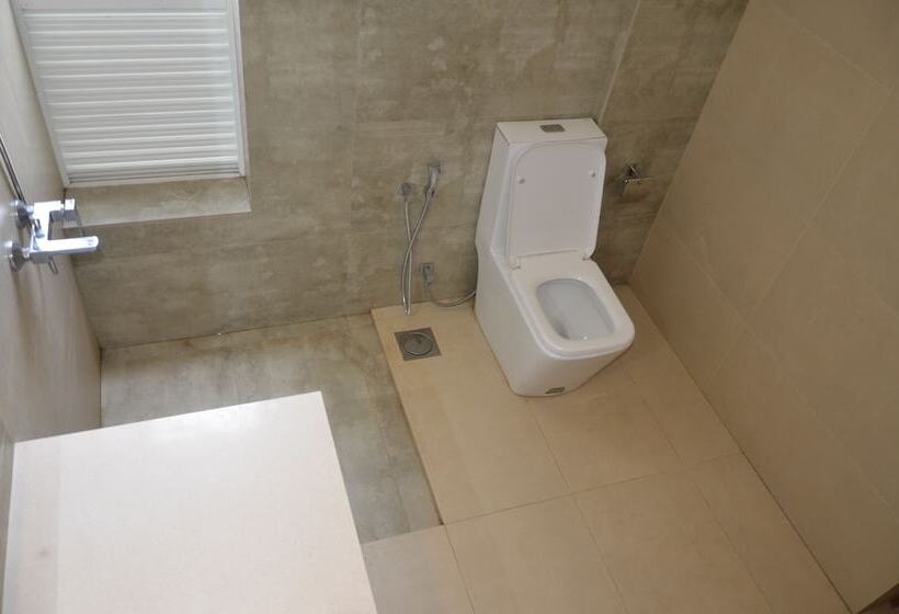 بنسيون Anchorage Villa