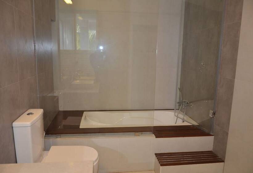 بنسيون Anchorage Villa