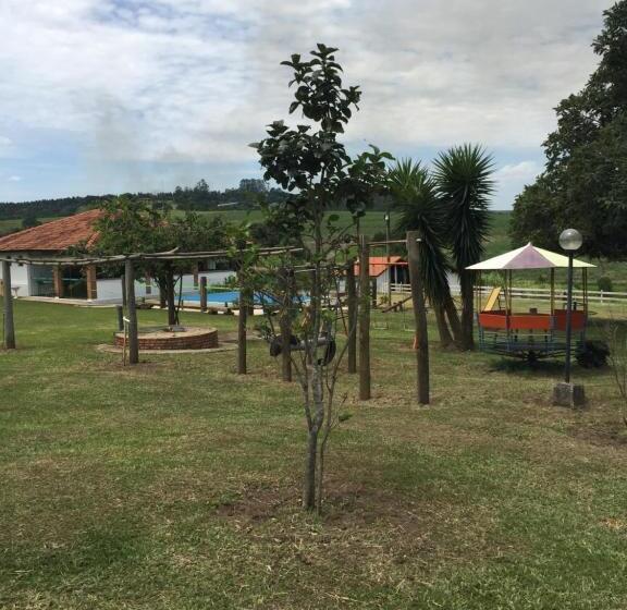 ペンション Chales Da Serra