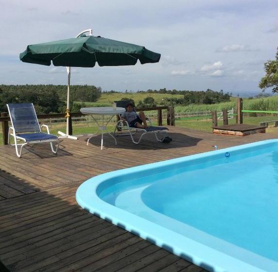 ペンション Chales Da Serra