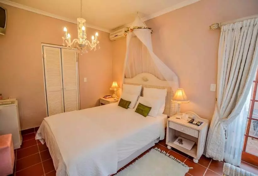 Majatalo Lavender House