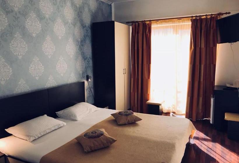 Pensjonat Pinul Negru 2