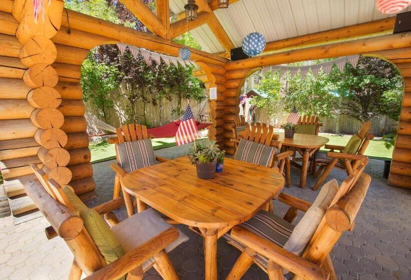 مبيت وإفطار Fireside Lodge