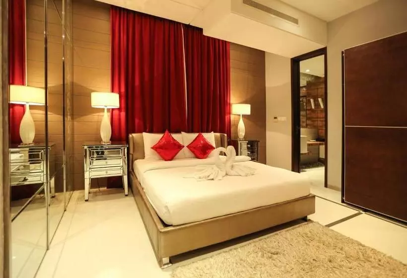 Golden Al Nawras Tower