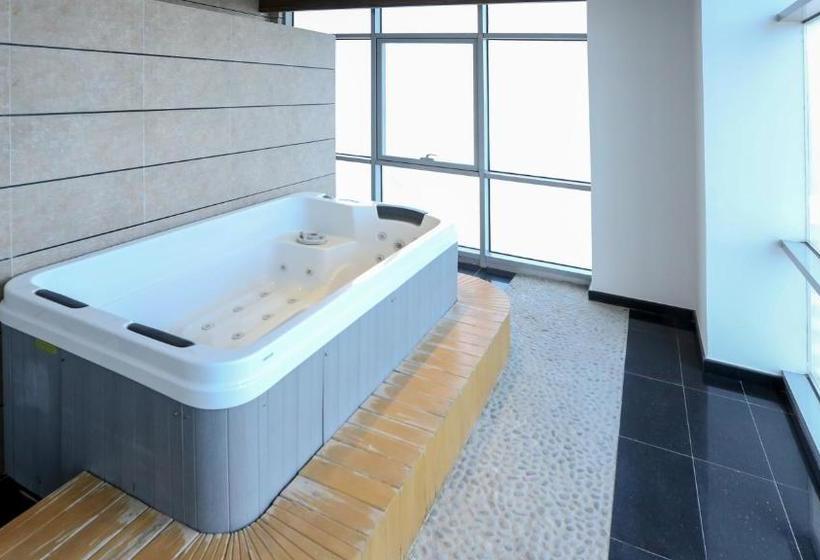 Golden Al Nawras Tower