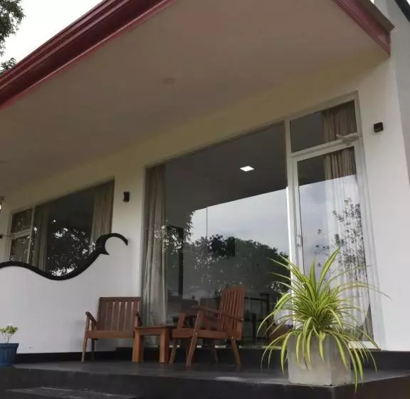 Retkeilymaja Kings Village Sigiriya