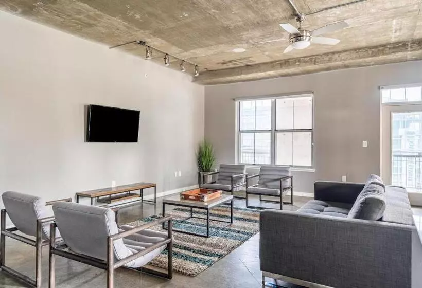 Kasa Downtown Austin