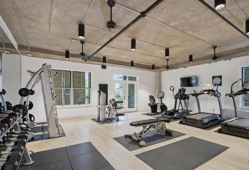 Kasa Downtown Austin