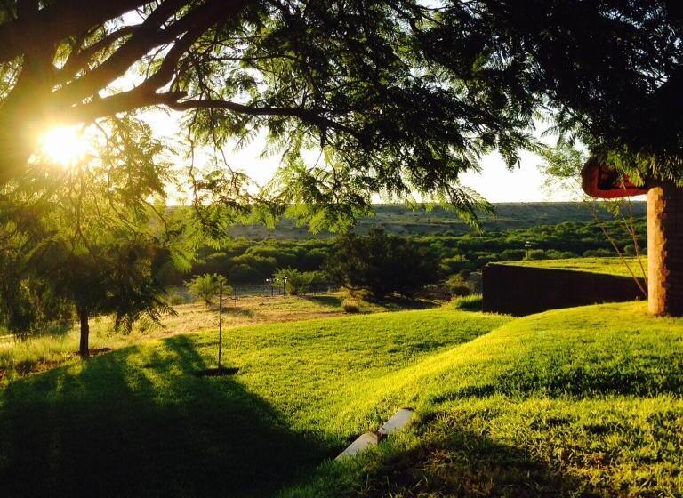 پانسیون Kamelruhe Guest House & Camping