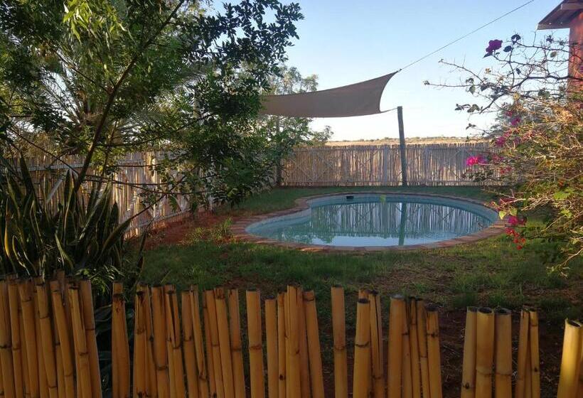 پانسیون Kamelruhe Guest House & Camping