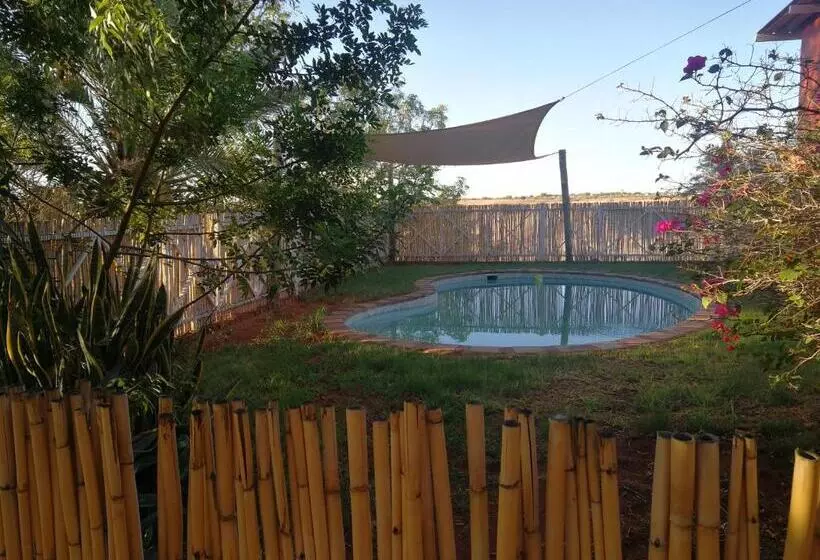 پانسیون Kamelruhe Guest House & Camping