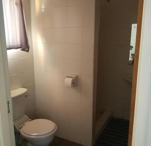 پانسیون Kamelruhe Guest House & Camping