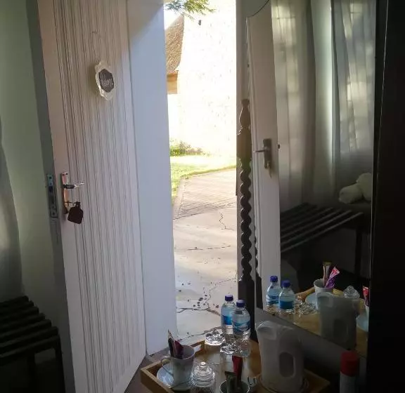 پانسیون Kamelruhe Guest House & Camping