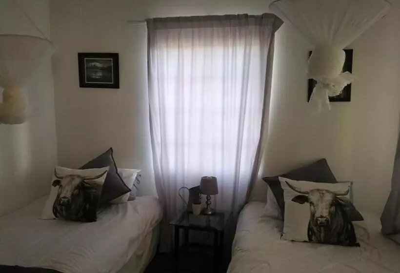 پانسیون Kamelruhe Guest House & Camping