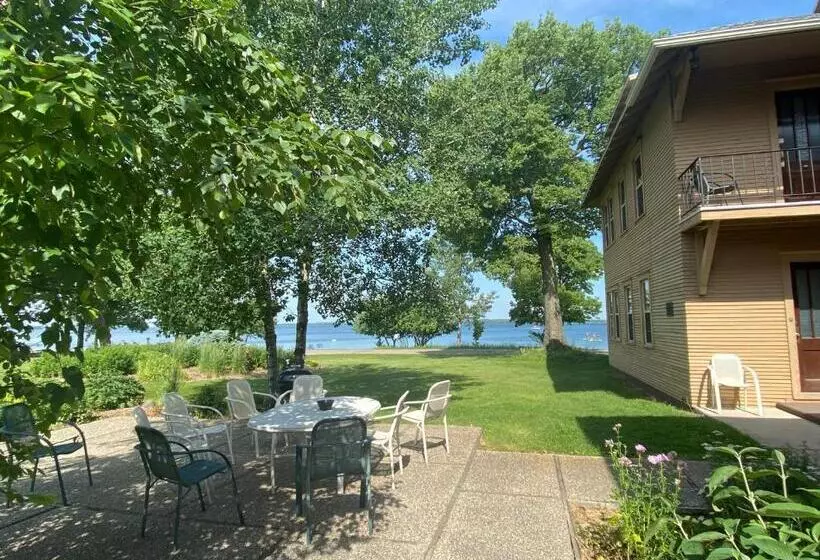 Peters Sunset Beach Resort And Golf