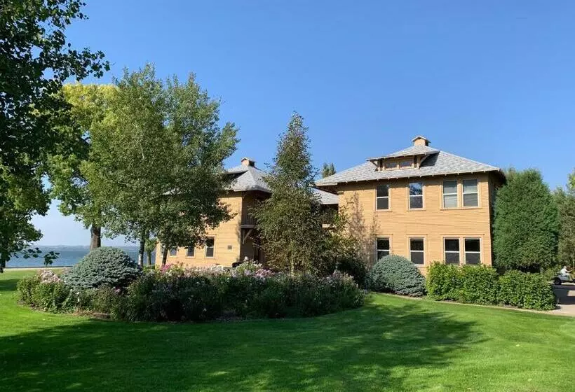 Peters Sunset Beach Resort And Golf