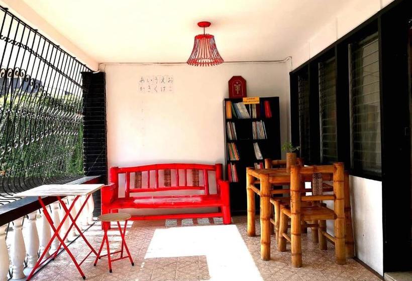 Pensió Guesthouse Storyshare Apas