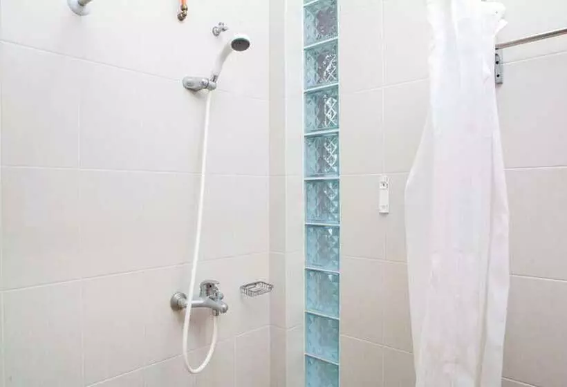 Majatalo Reddoorz Plus Near Dago Pakar