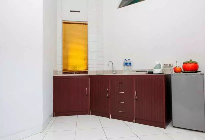 Majatalo Reddoorz Plus Near Dago Pakar