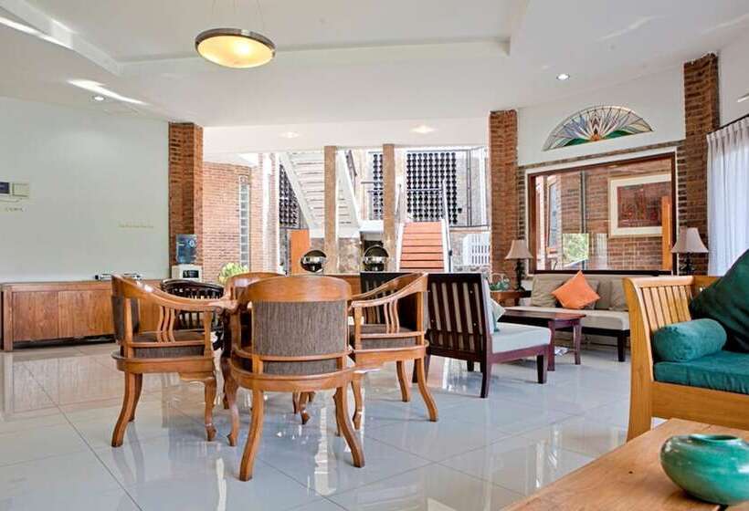 פנסיון Reddoorz Plus Near Dago Pakar